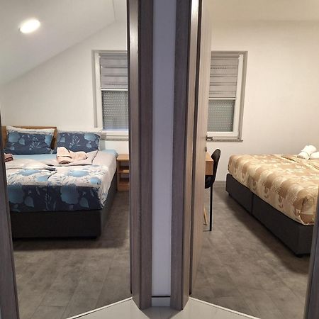 Apartmani Venecia Prozor Ngoại thất bức ảnh