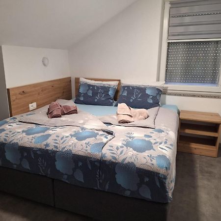 Apartmani Venecia Prozor Ngoại thất bức ảnh