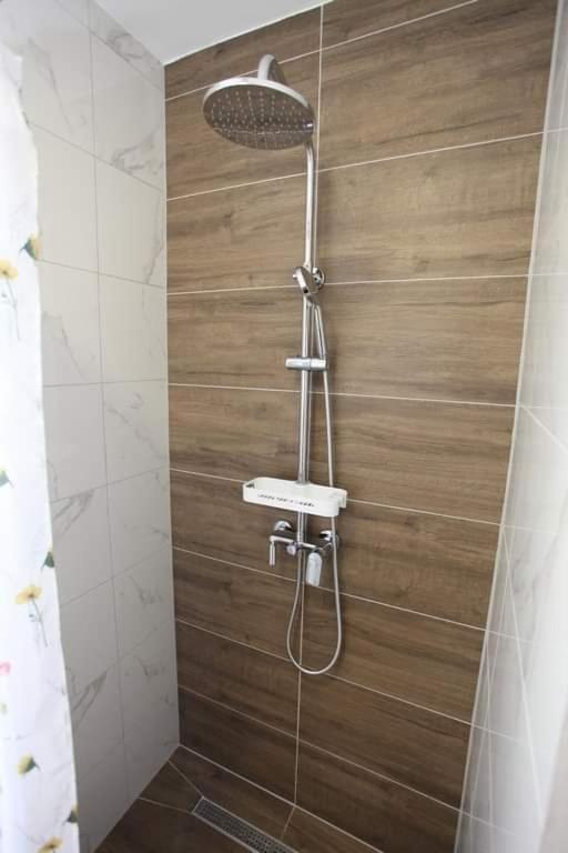 Apartmani Venecia Prozor Ngoại thất bức ảnh