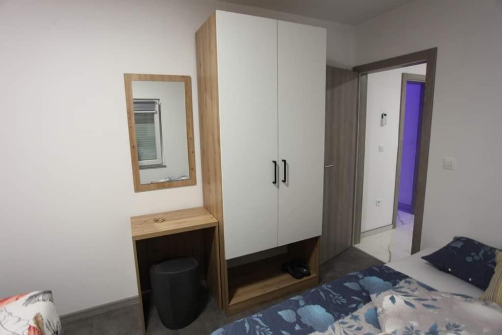 Apartmani Venecia Prozor Ngoại thất bức ảnh