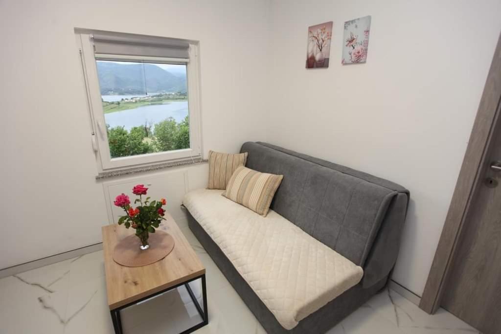 Apartmani Venecia Prozor Ngoại thất bức ảnh