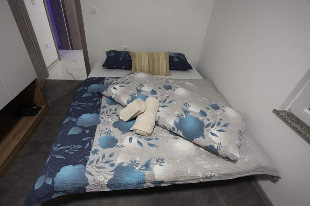 Apartmani Venecia Prozor Ngoại thất bức ảnh
